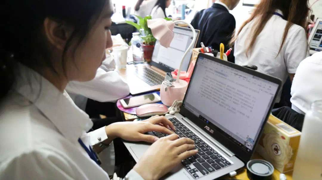 为什么选择八维教育？