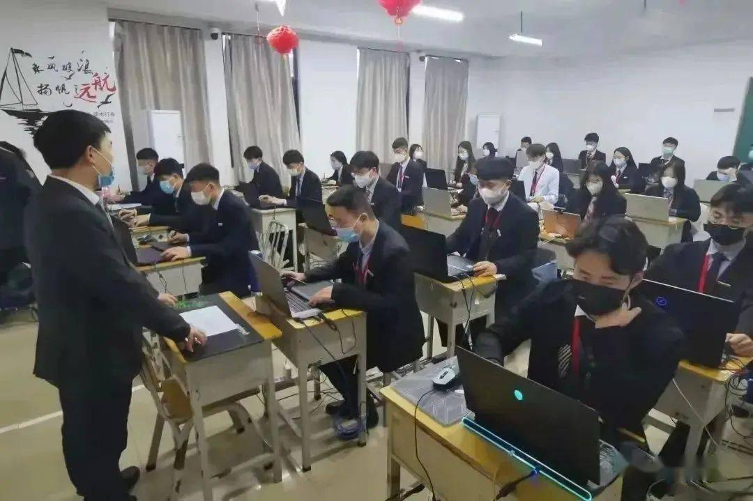 八维教育培训学校助力IT行业培养IT技术人才优质就业技能