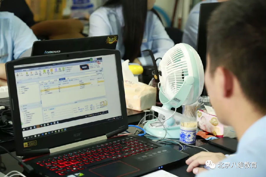 八维学校网络营销专业专注于运营技术人才培养