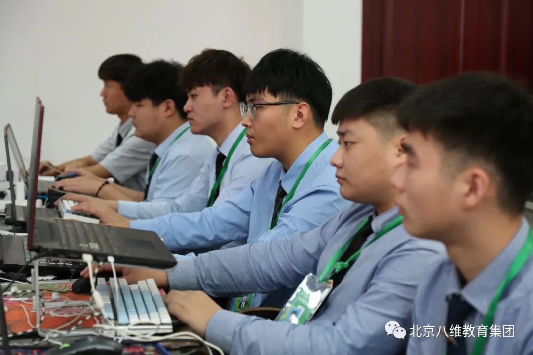 八维教育推动学生实践能力提升培养物联网时代创新人才