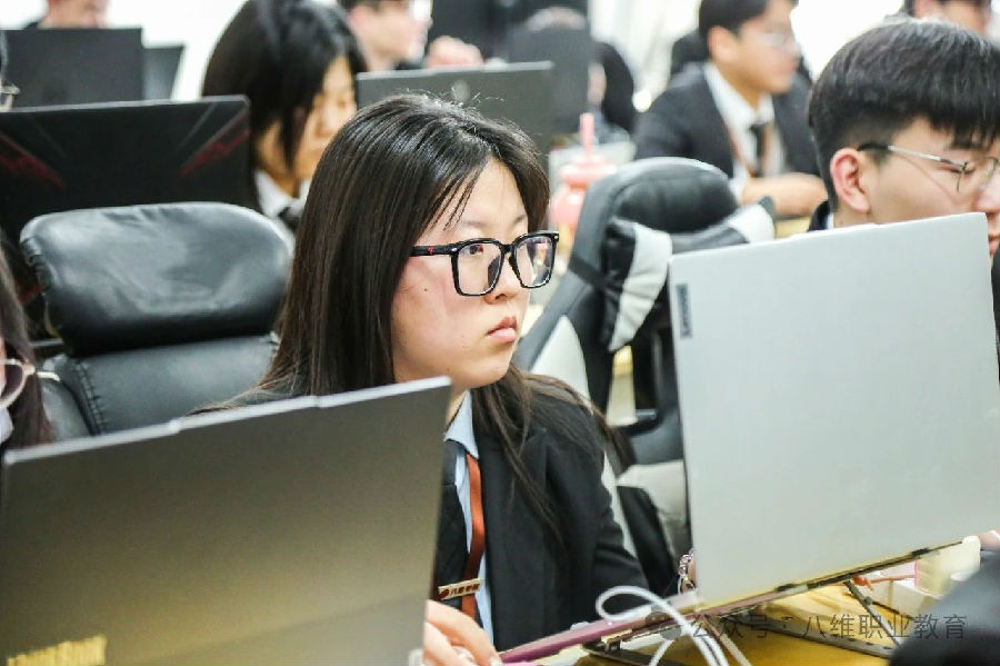 江苏宿迁八维教育人工智能领域的璀璨领航者铸就未来科技精英