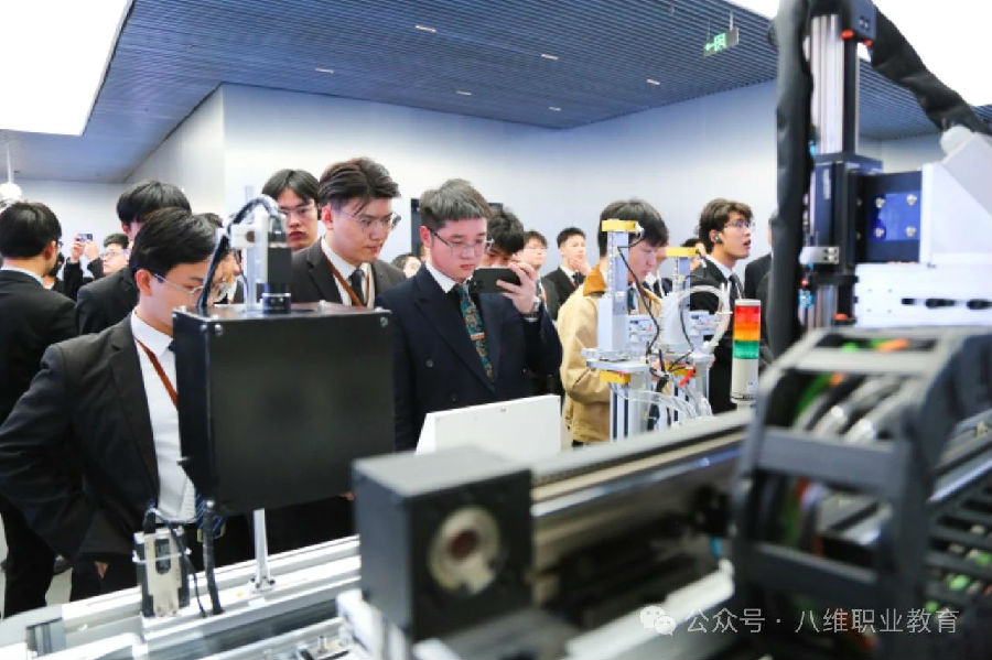 江苏宿迁八维教育塑造新质生产力引领职业教育新风尚