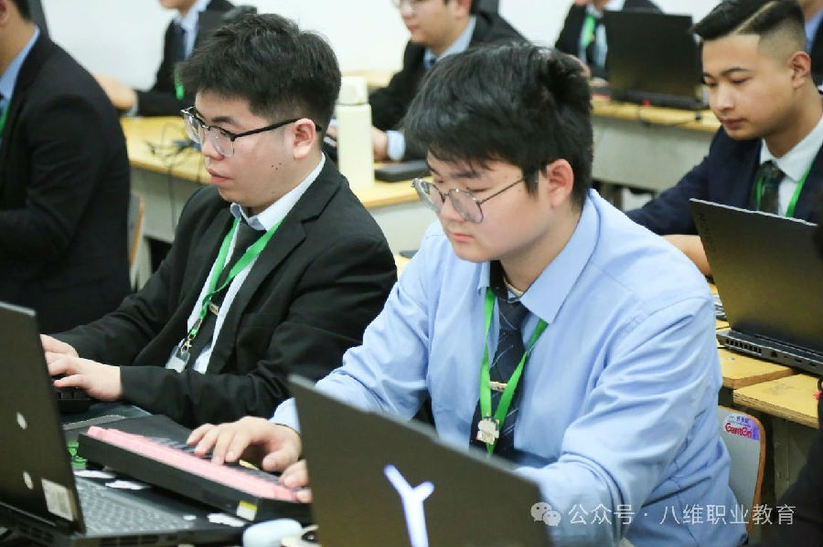 八维职业学?？糁腔畚蠢葱潞匠桃炜萍夹率贝绷?/></p><p>　　2025年就业大战，战鼓已响！全体八维人已经做好准备：请各位家长放心，请各位学子放心，请各个企业放心！八维师生定将用拼搏照亮更多学生的未来，用创新教育体系帮助更多学子实现梦想，用技能让更多企业受益！</p>														    <p>标签：
																														<span style=