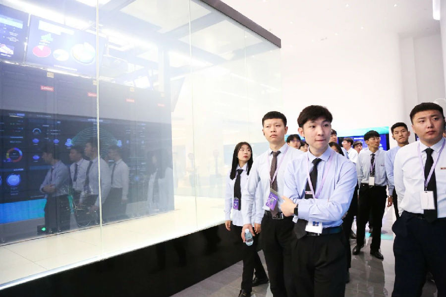 八维职业学校解锁职业技能新高度打造多元化精英之路