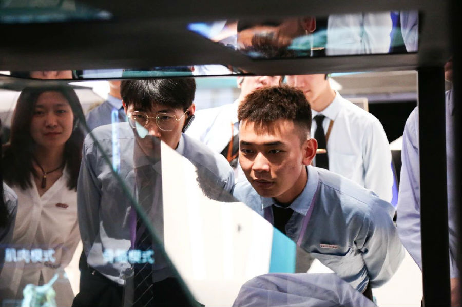 八维职业学校算力产业新风口下的领航者智启未来?职场就业新篇章