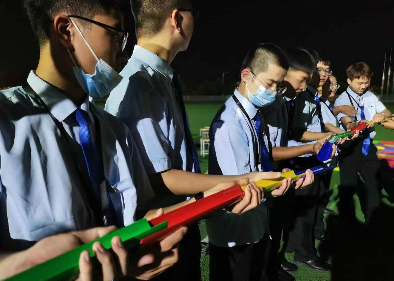 八维职业学校学子校园生活