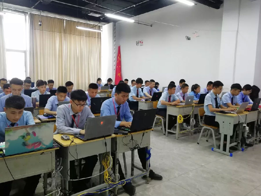 八维教育退伍士兵重塑未来再就业的梦想起航站！