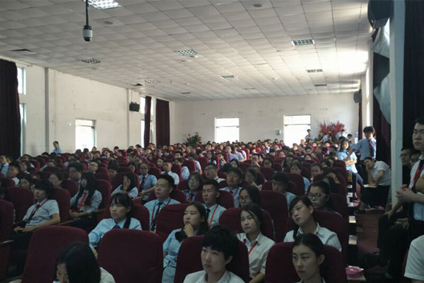 八维职业学校网络工程专业学子学习生活风采