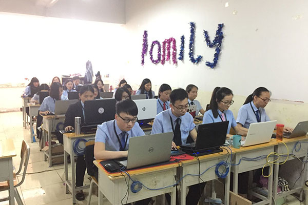 八维职业学校网络工程专业学子学习生活风采