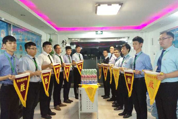 八维职业学校网络工程专业学子学习生活风采
