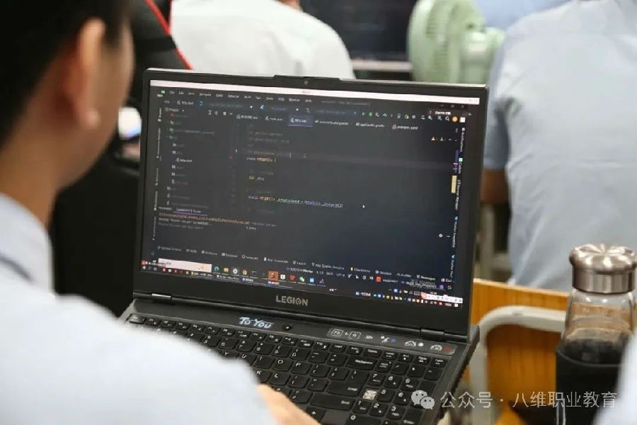 八维学校java课程：掌握编程之魂，铸就未来科技精英！