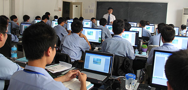 八维学校网络工程师：重塑IT未来，锻造全能型技术精英！