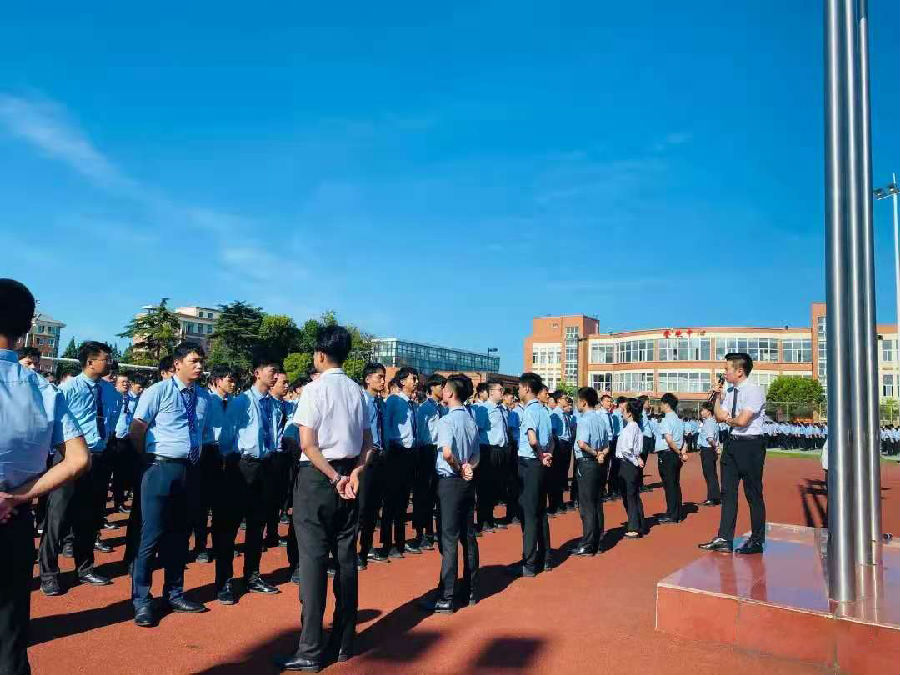 八维教育：匠心筑梦，开启智慧人生的非凡旅程！