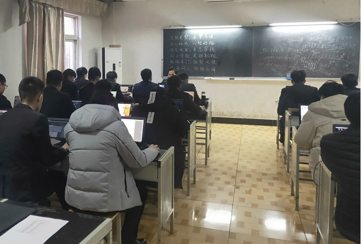 八维学校：打造数据分析师精英，引领数据时代新风尚！