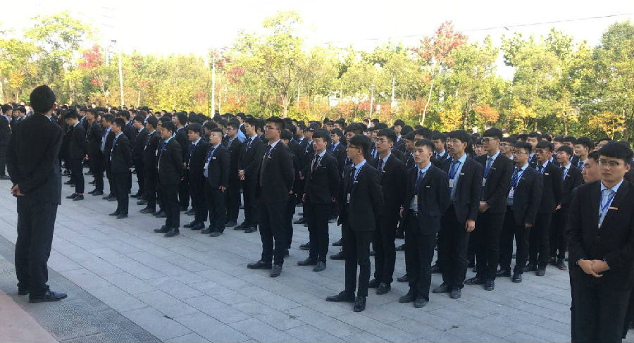 江苏宿迁八维学校：解锁云计算专业的非凡之旅，铸就科技精英人才！