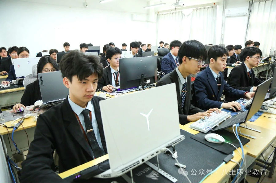 江苏宿迁八维学校：数字技术领域的领先者，未来精英人才的璀璨摇篮！