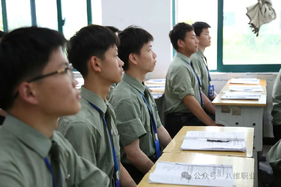 江苏宿迁八维学校：引领未来科技的智慧风暴，打造未来科技精英的摇篮！
