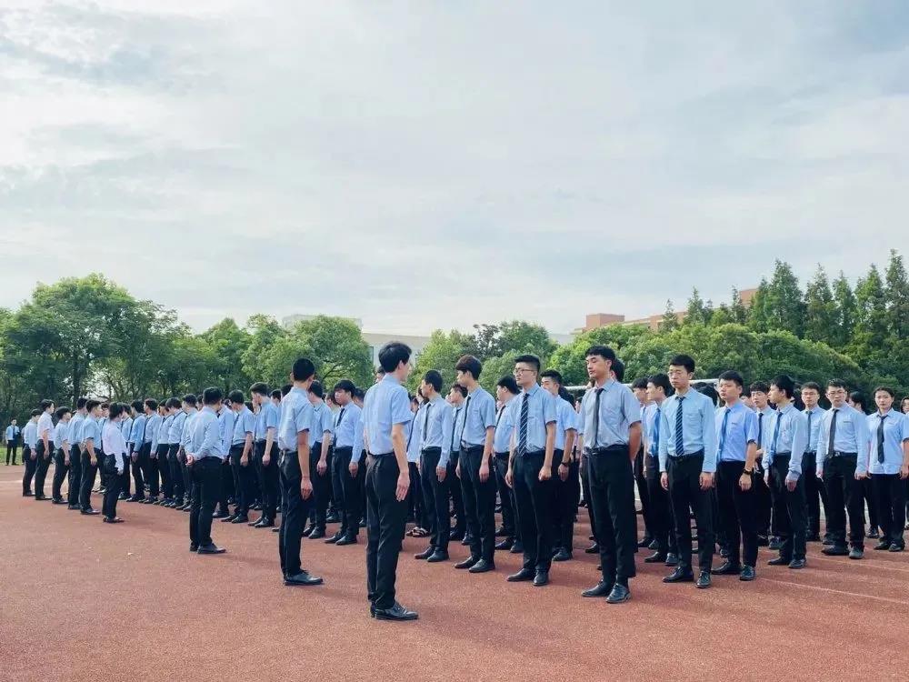 江苏宿迁八维学校：技术精英的璀璨舞台，铸就科技创新的领军人物！