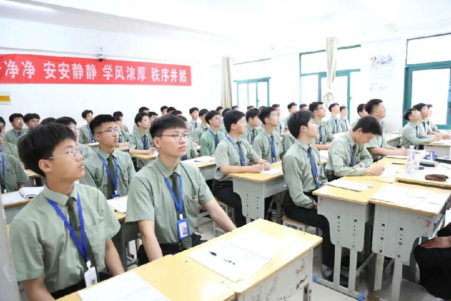 江苏宿迁八维学校：塑造顶尖数字人才，开启数字科技新时代的大门！