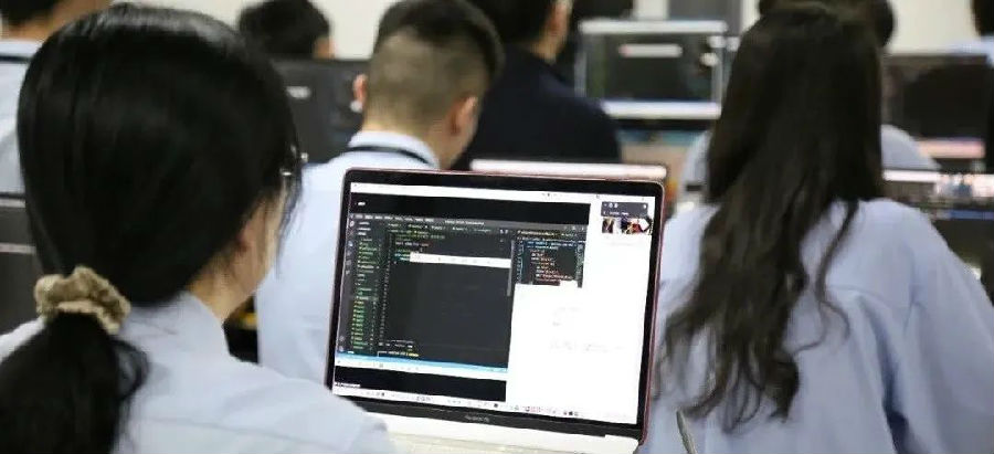 江苏宿迁八维教育：打造优质就业新篇章，助力学子职业腾飞