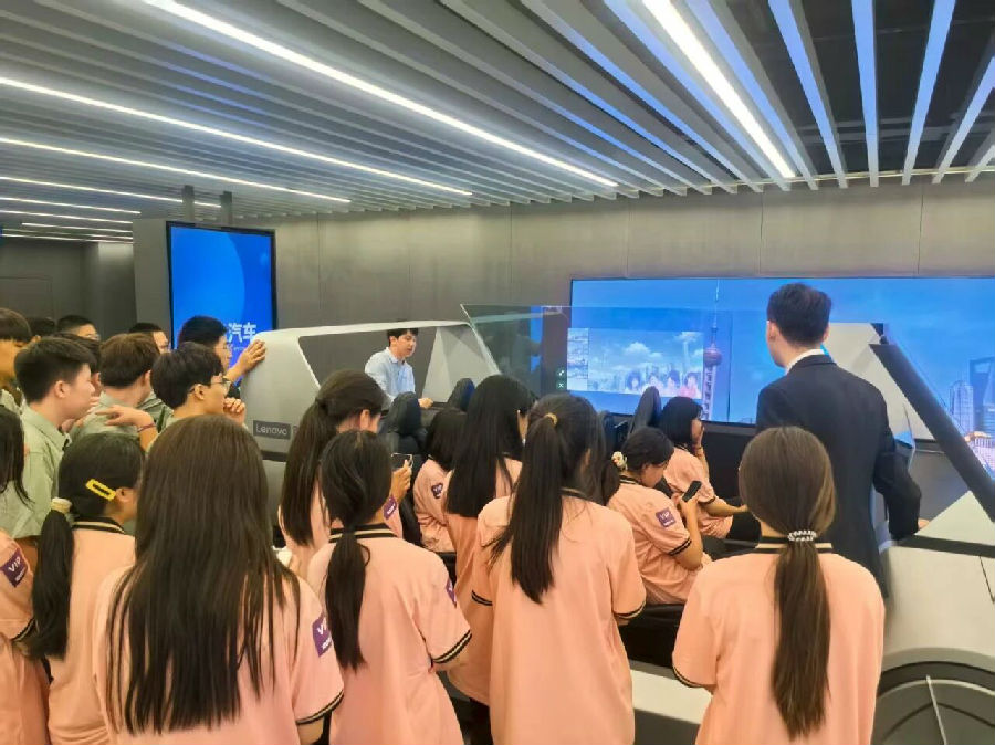 八维职业学校：为年轻梦想搭建舞台，共筑游戏开发精英人才黄金路